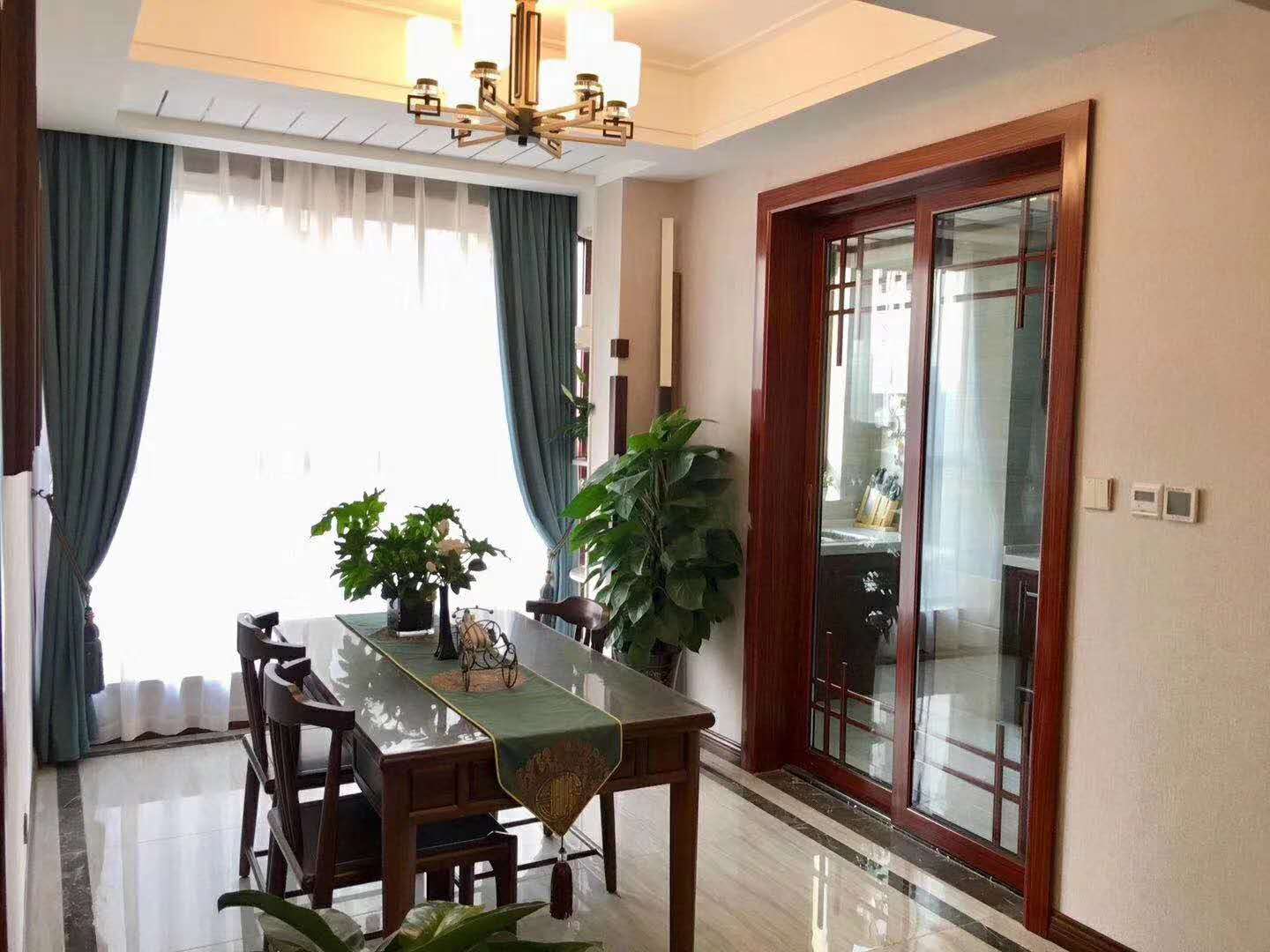 美蘭蒂環(huán)氧彩砂美縫劑貴在哪里？